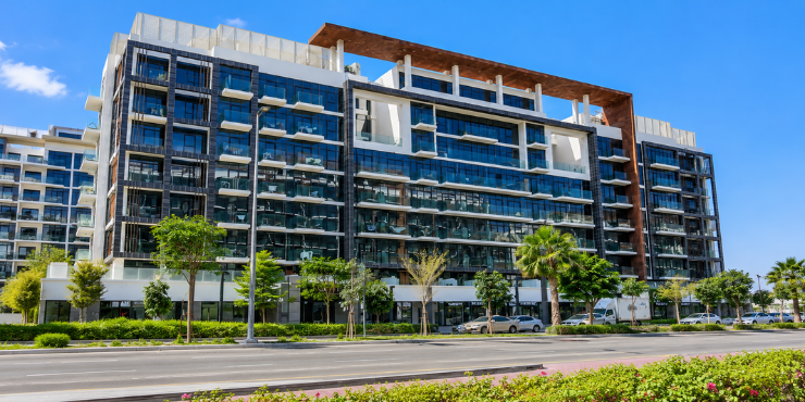 Azizi Riviera 14