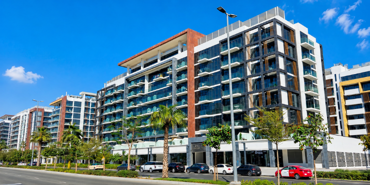 Azizi Riviera 15