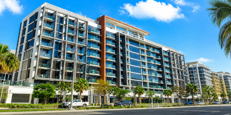 Azizi Riviera 16