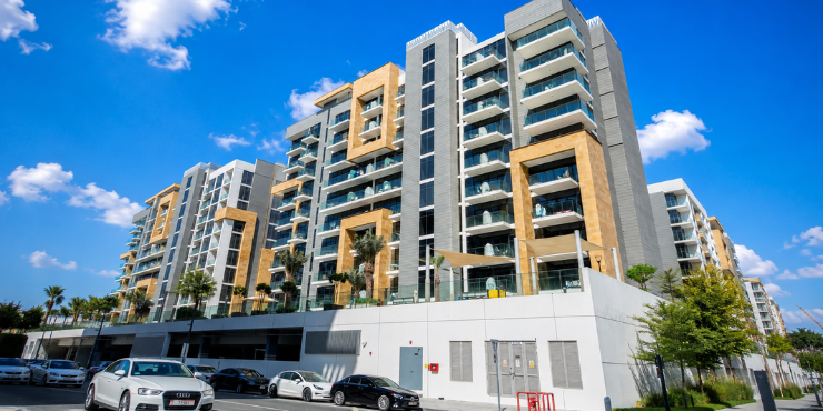 Azizi Riviera 21