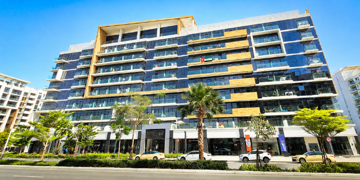 Azizi Riviera 44
