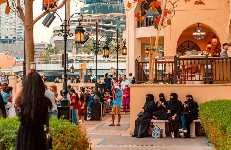 Dubai residents and tourists adapting to cultural diversity