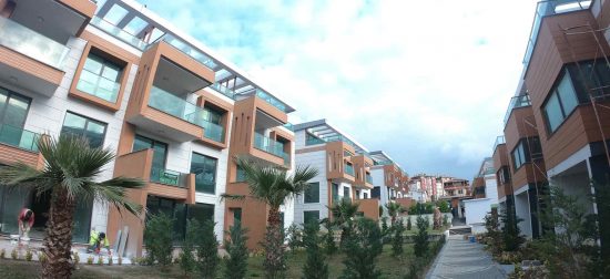 Taraca Palaces in Buyukcekmece