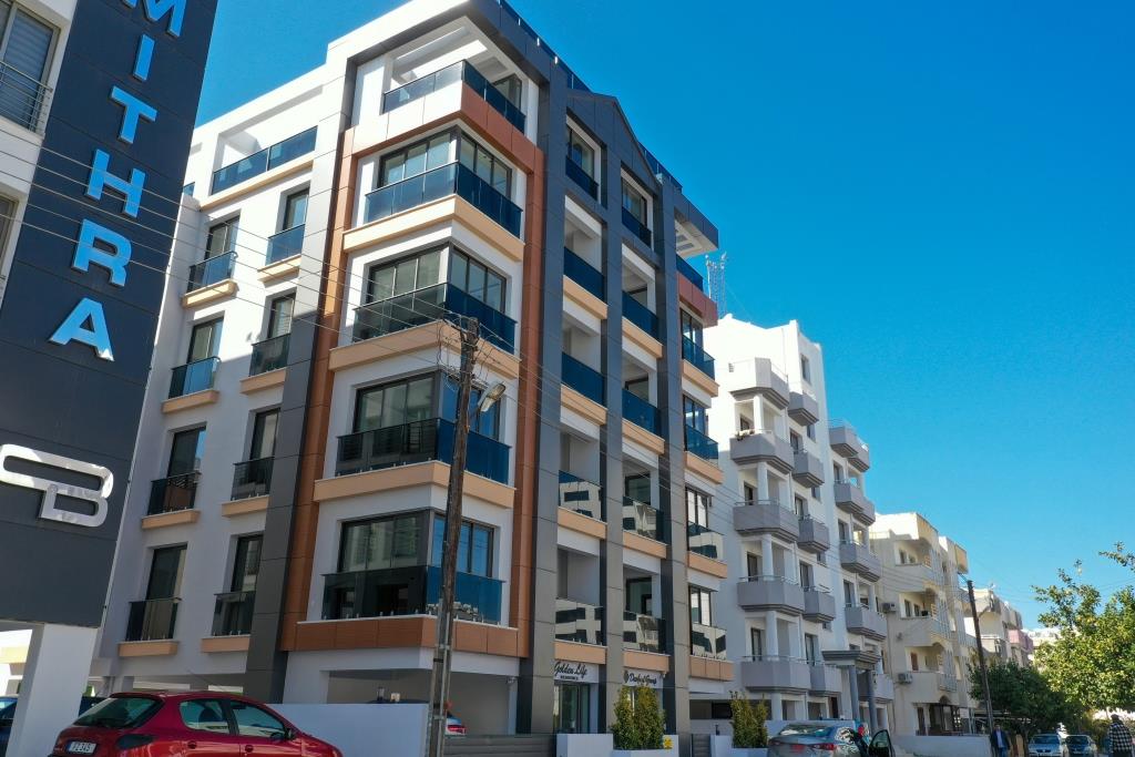 Golden Life Apartments