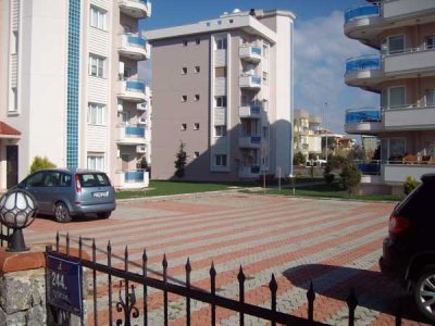 Esen Site Apartments in Güzelbahçe, Izmir