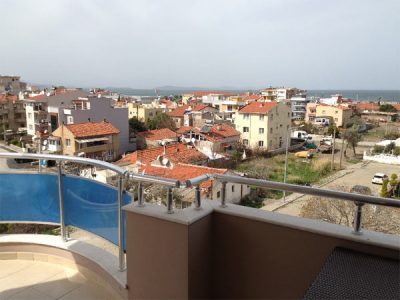 Esen Site Apartments in Güzelbahçe, Izmir